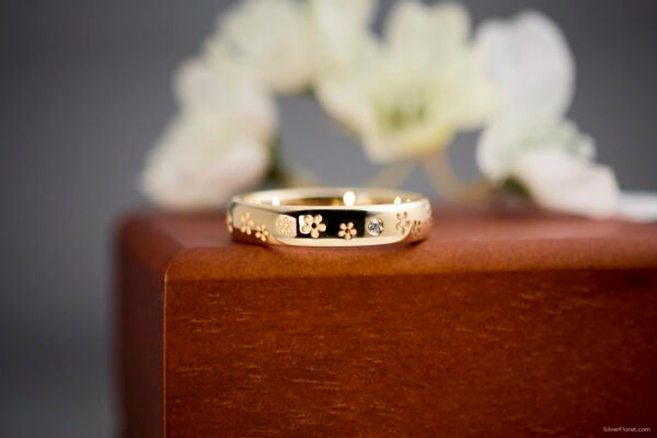 4mm Sakura with Diamonds